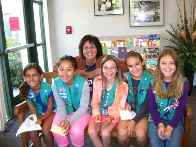 Girl Scouts May Peace Prevail On Earth