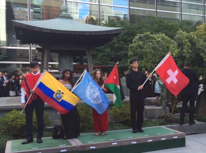 4-students-with-flags-at-un